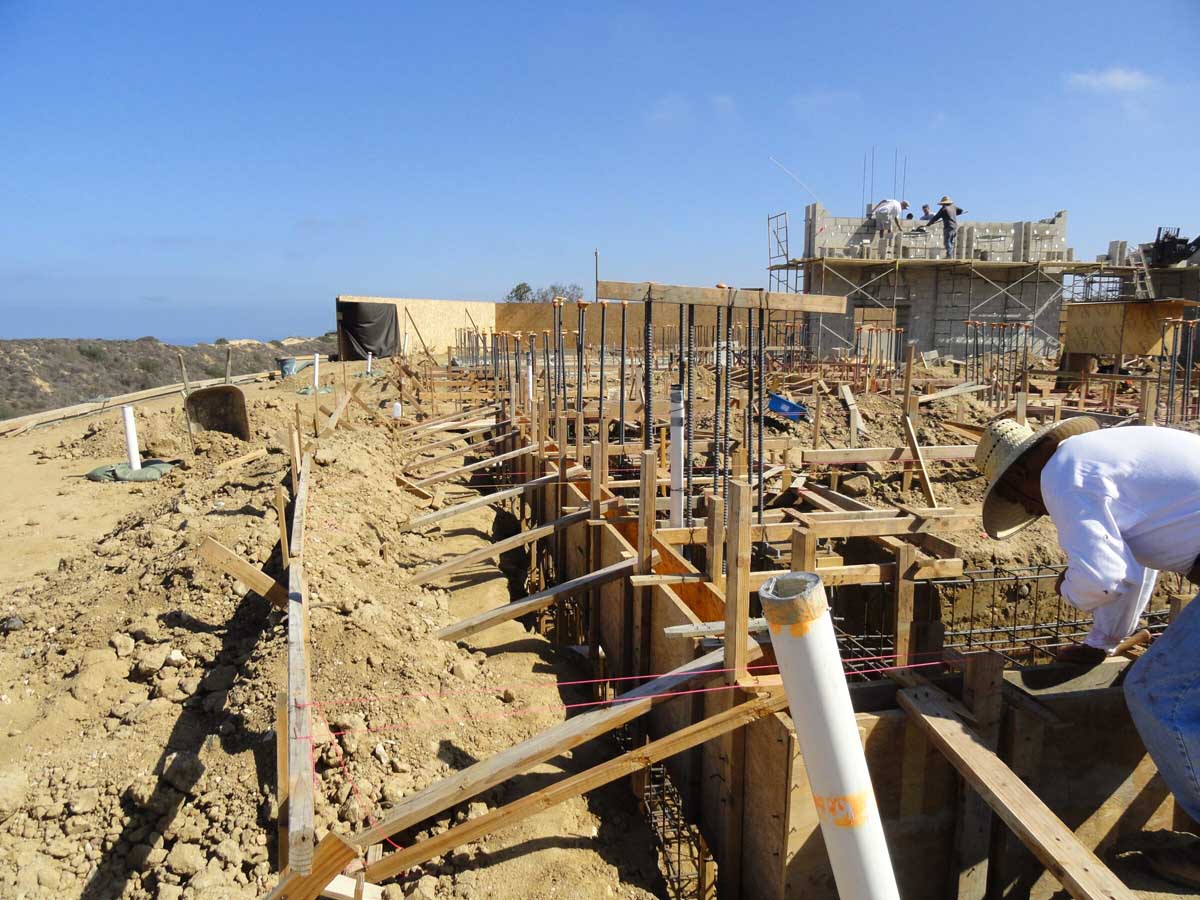 Hillside rebar trench for foundation